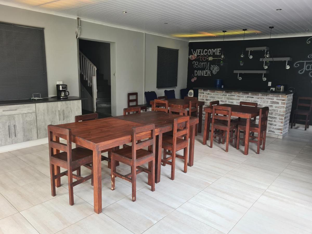 Berry Lane Guesthouse Kroonstad Extérieur photo